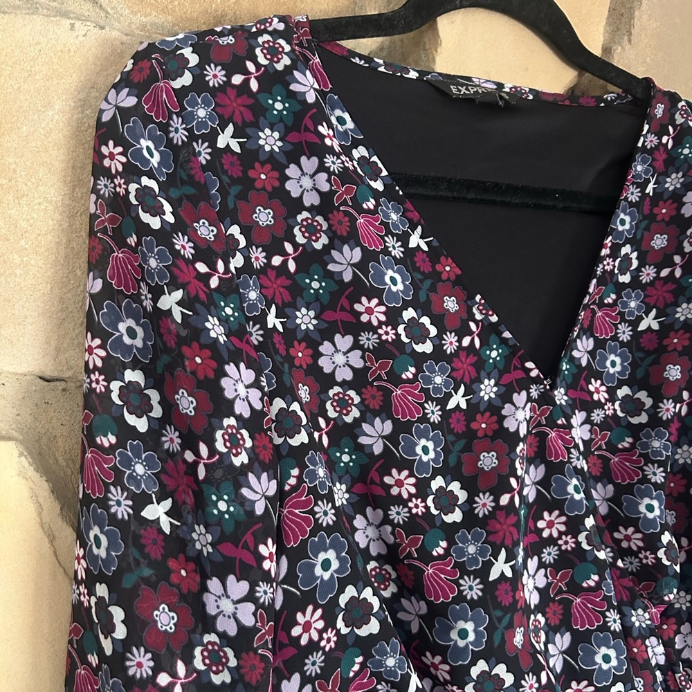 Express Floral Dress - Picture 5 of 7